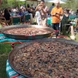 Dinar familiar de Popaella amb paella